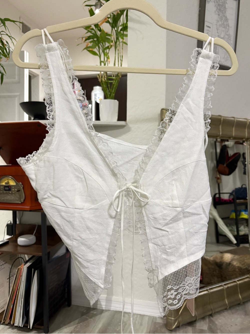 White Lace-Trim Cropped Camisole Top